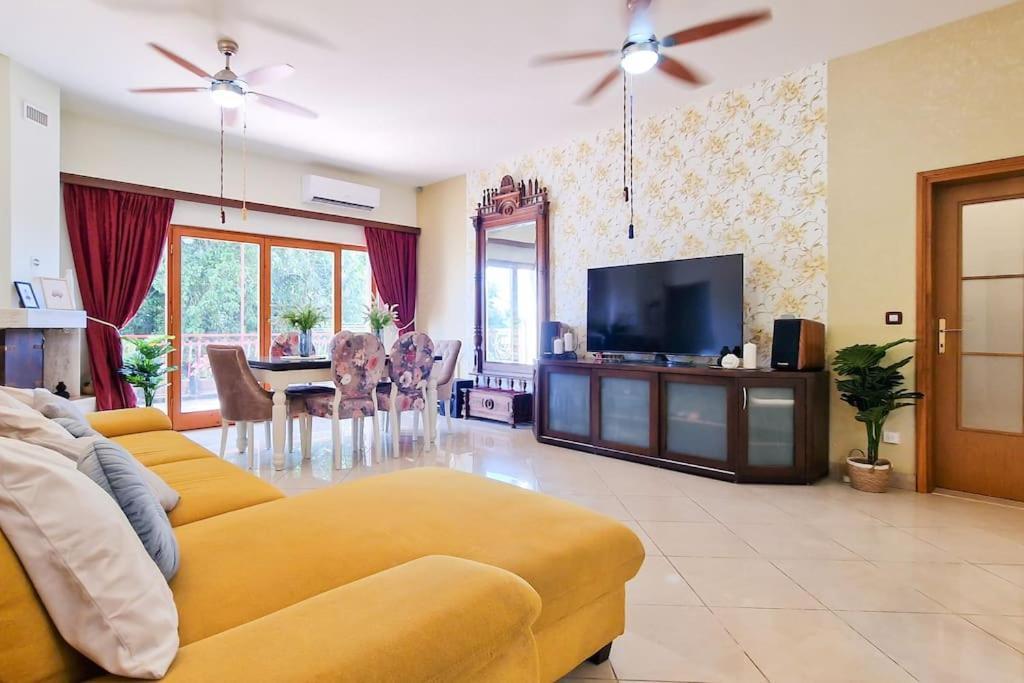 Apartment Kalliope, 200M Sea Kastela Bagian luar foto